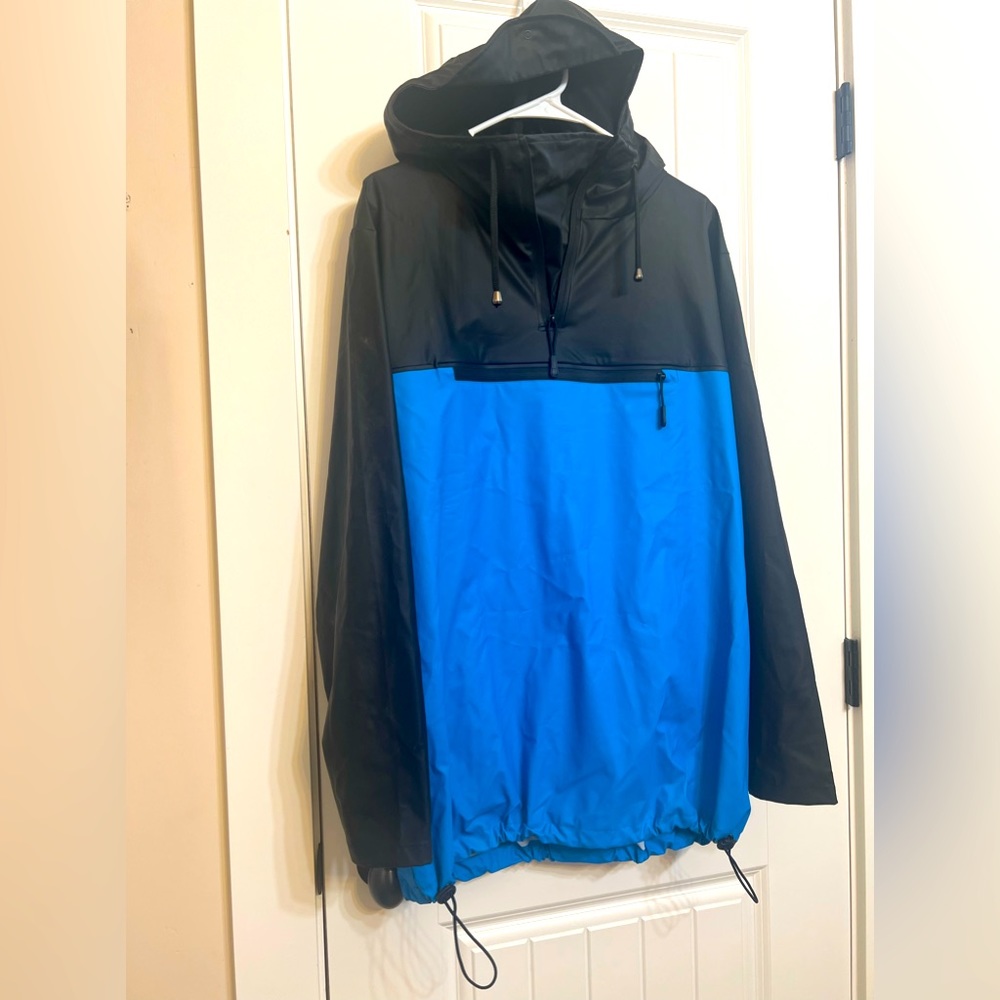 Men’s NWOT RAINS pullover quarter zip water proof jacket